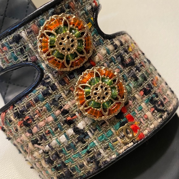 Chanel tweed and Leather sandals. - Picture 12 of 13